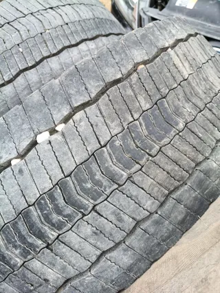 Ruedas de camión con llantas de aluminio