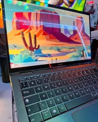 ASUS Zenbook Flip 13" i5 Táctil 360° 2TB Tablet PC