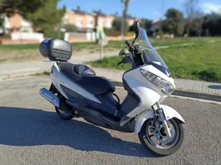 Suzuki Burgman 125 Scooter