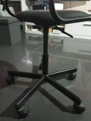 Silla de escritorio infantil Ikea negra