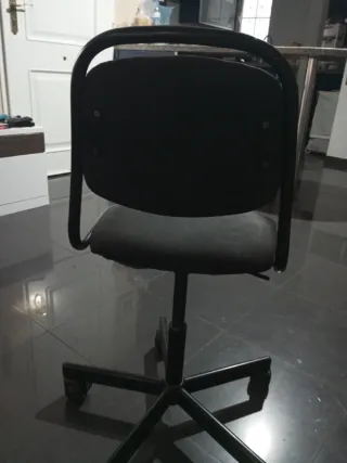 Silla de escritorio infantil Ikea negra