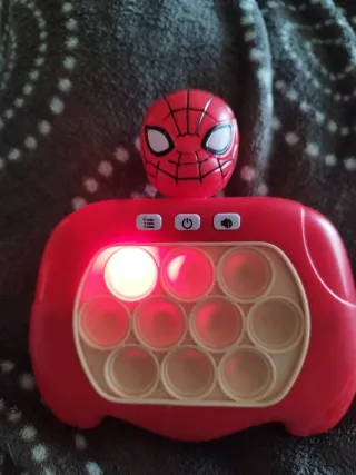 Popit Spiderman a pilas. Juego memoria puzzle