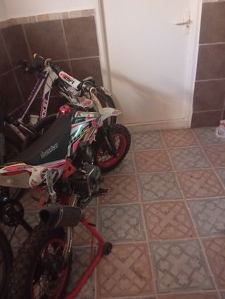 Moto de Cross circuito