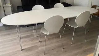 Mesa comedor extensible y sillas