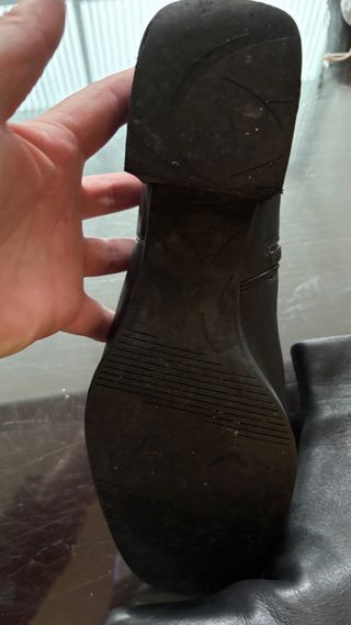 Botines camperos negros con cremallera T40