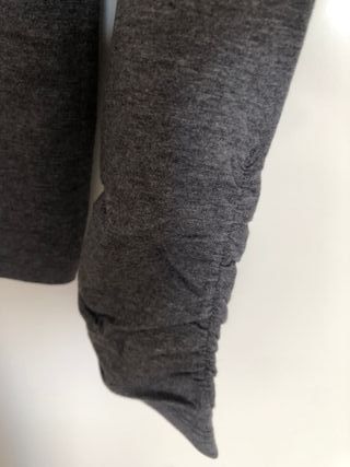 Jersey Escorpion cuello alto gris