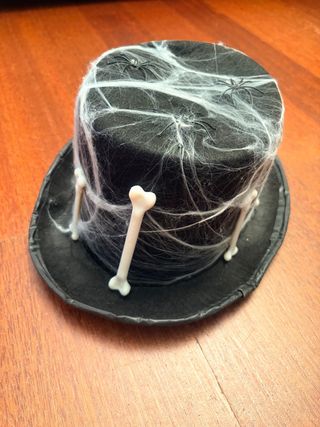 Sombrero Halloween Arañas y Huesos