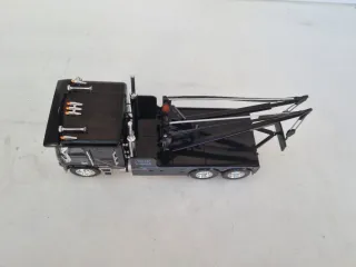 Camión Grúa Freightliner FLA escala 1:43