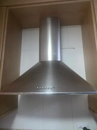 Cocina completa madera y cristal