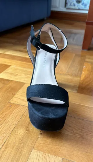 Sandalias de tacón negras