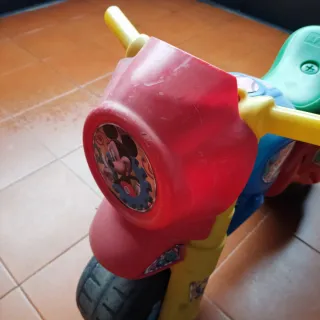Moto correpasillos infantil