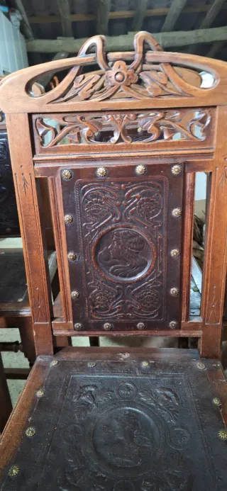 Mesa y 4 Sillas Antiguas Madera