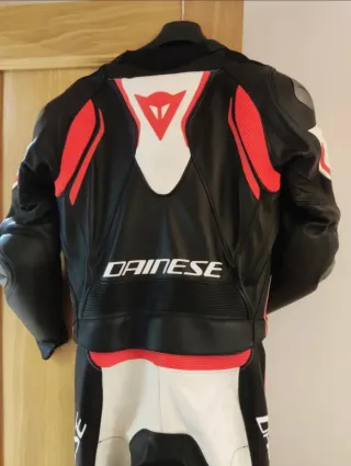 Mono Dainese Laguna Seca 4 Talla 50