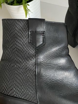 Botines negros  talla 38