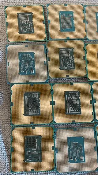 Lote 15 Procesadores Intel Core i3 i5