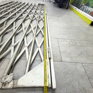 Puerta Metálica Extensible