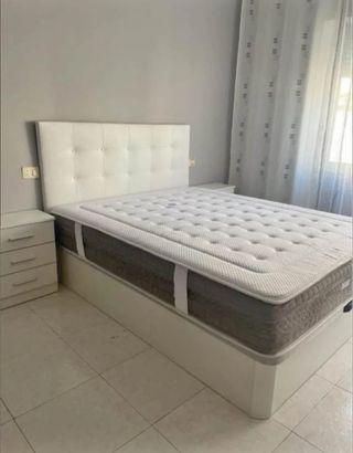 Cama con colchón