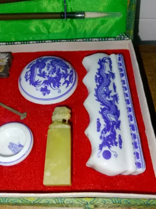 Antigua caja de escritura china