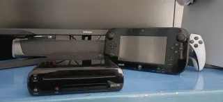 Nintendo Wii U 32 GB + pack completo di controller