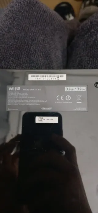 Nintendo Wii U 32 GB + pack completo di controller