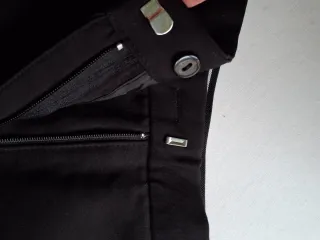 Pantalones ajustados negros Zara