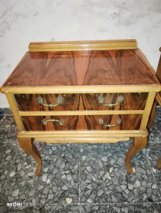 Mesitas de noche de madera