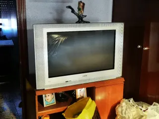 Televisor Philips antiguo 89x55