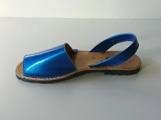 Abarcas Wala Azul Metalizado Talla 39