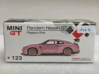 Mini GT 123 Pandem Nissan GT-R Passion Pink