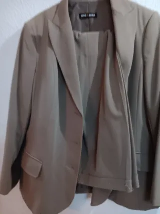 Traje de chaqueta y pantalón tweed