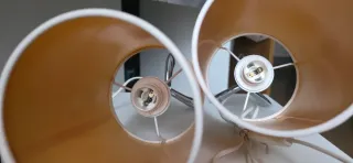 Lámparas de mesilla con pie plateado