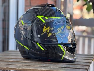 Scorpion Exo-1400 Carbon Air NUEVA.