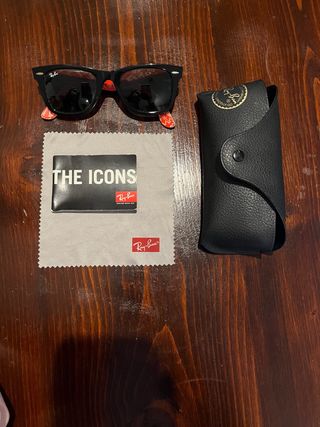 Ray-Ban Wayfarer Neri e rossi