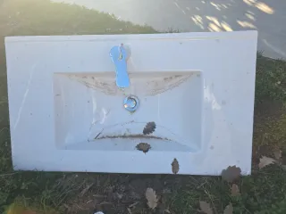 Fregadero de baño blanco