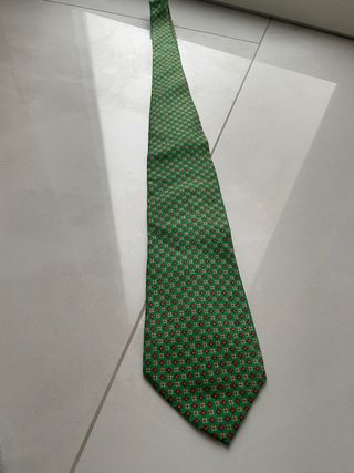 Cravatta Cacharel nuova