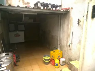 Restaurante con 2 casas