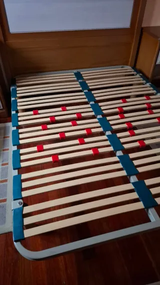 Somier de madera y metal