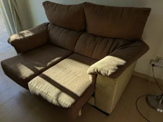 2 Sofás de tela beige y marrón