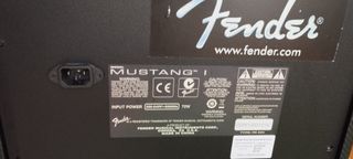 Amplificador Fender Mustang I