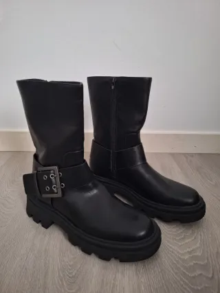 Botas Stradivarius Negras Talla 41