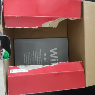 Nintendo Wii Mini + Mario Kart + Scatola