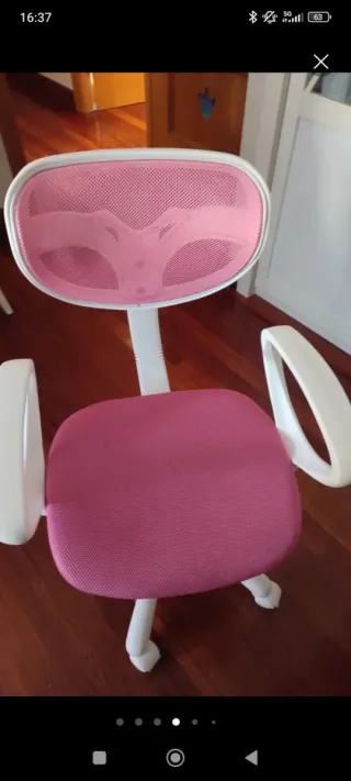 Silla de estudio infantil rosa y blanca