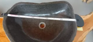 Lavabo de piedra color negro procedente de bali