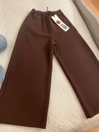Calças largas Wendy Trendy castanhas