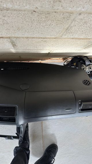 Salpicadero Golf MK4