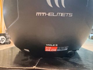 Casco negro con visera TALLA S