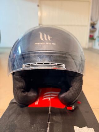 Casco negro con visera TALLA S