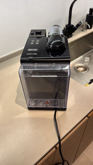 Cafetera Nespresso DeLonghi Lattissima