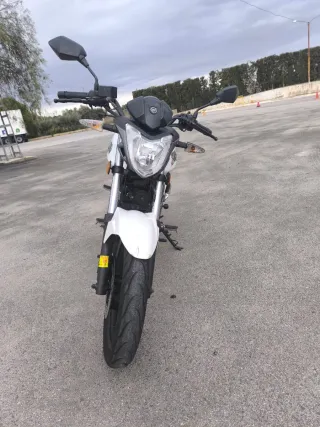 Moto Keeway RKS 125 Blanca