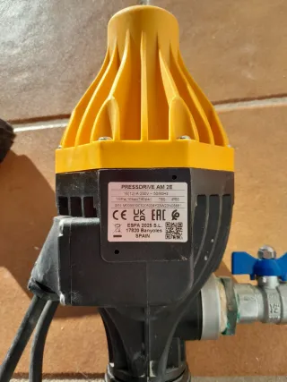 Presostato de agua con manómetro